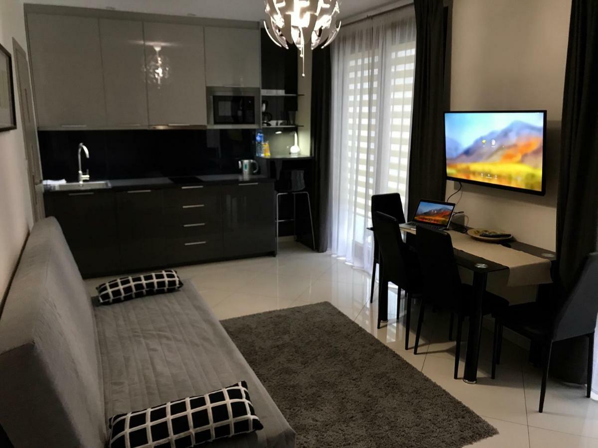 Moko Apartment Parking W Cenie ワルシャワ エクステリア 写真